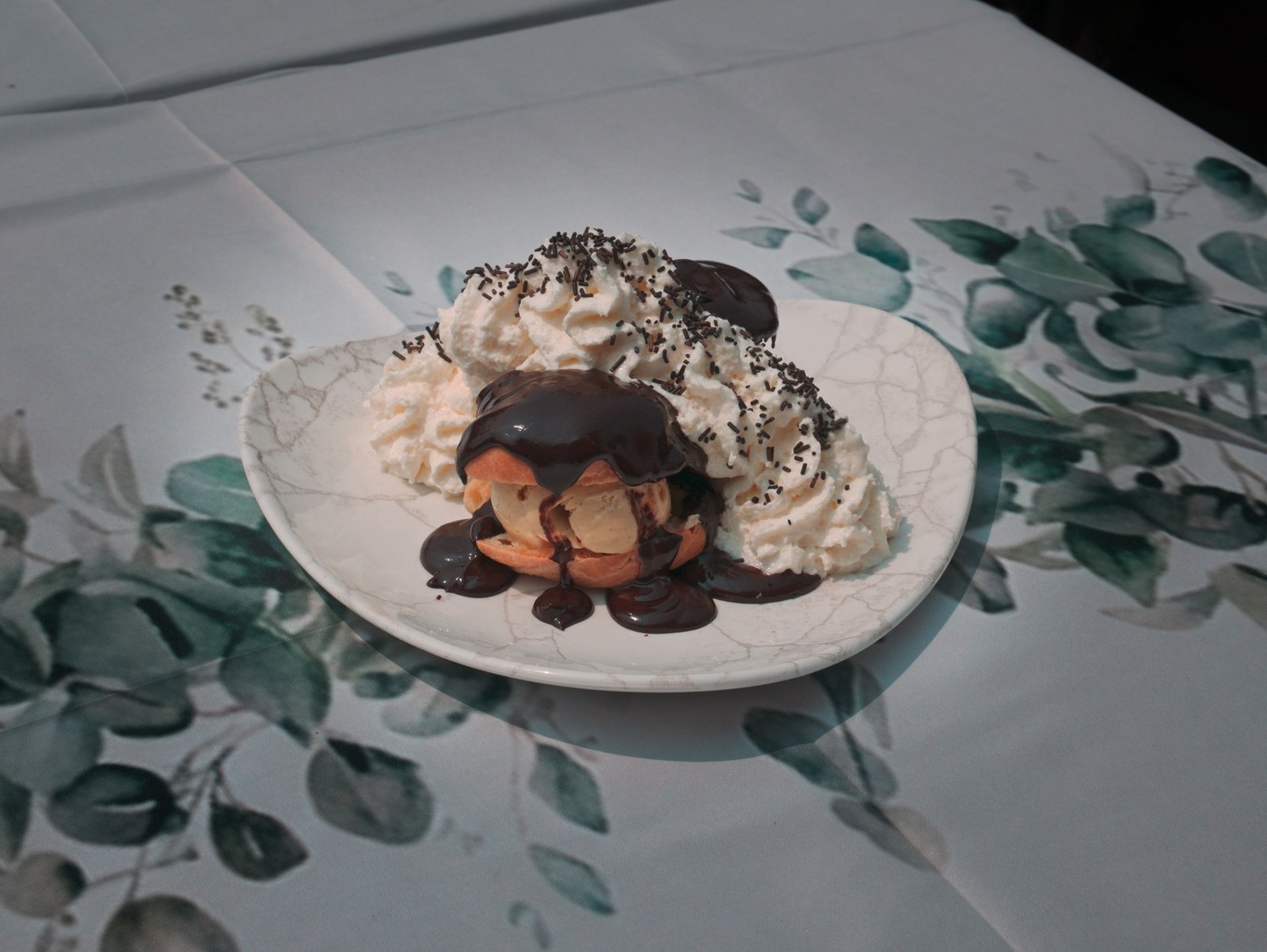 Profiteroles au chocolat