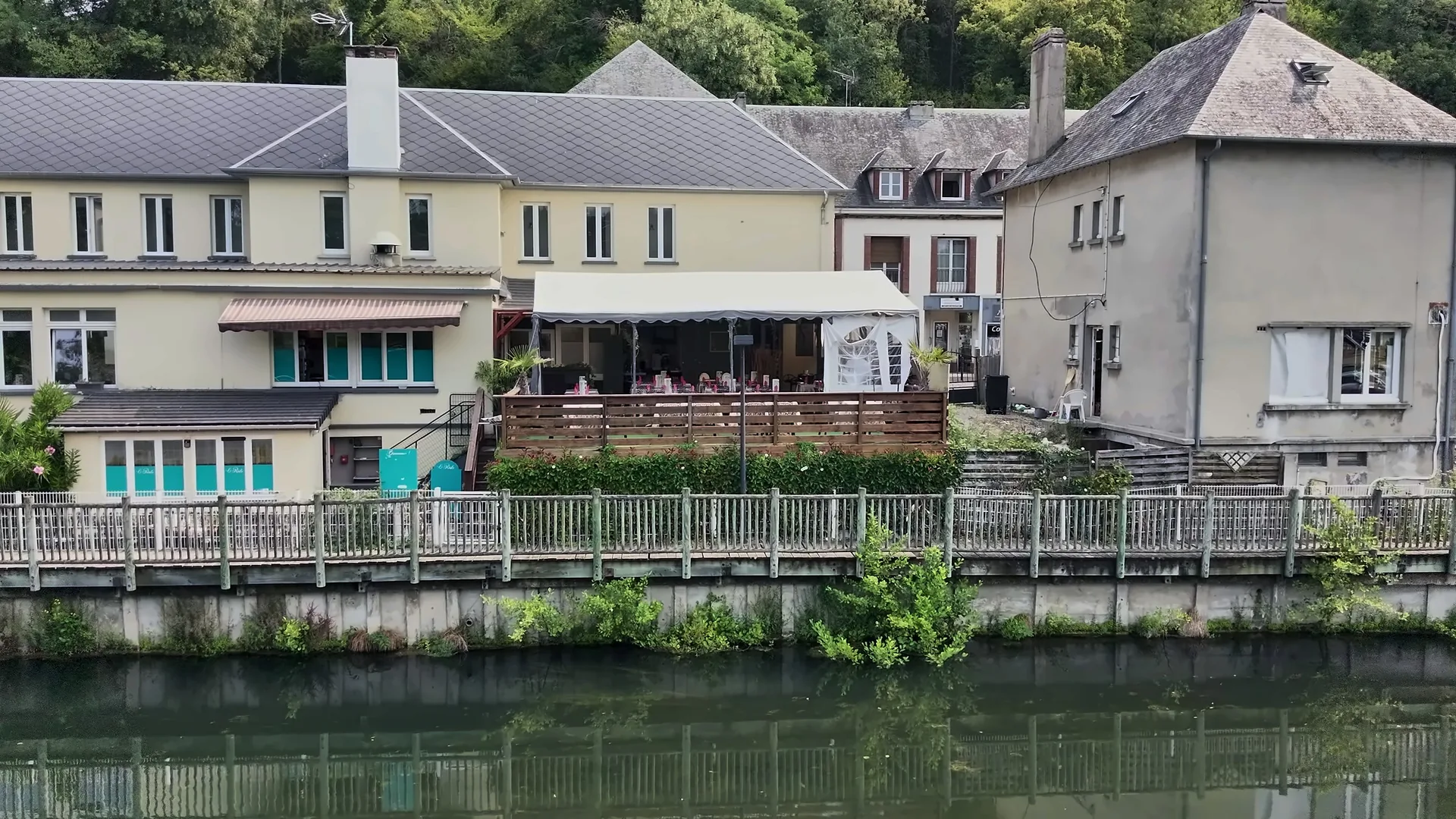 Le Risle, au bord de l'eau