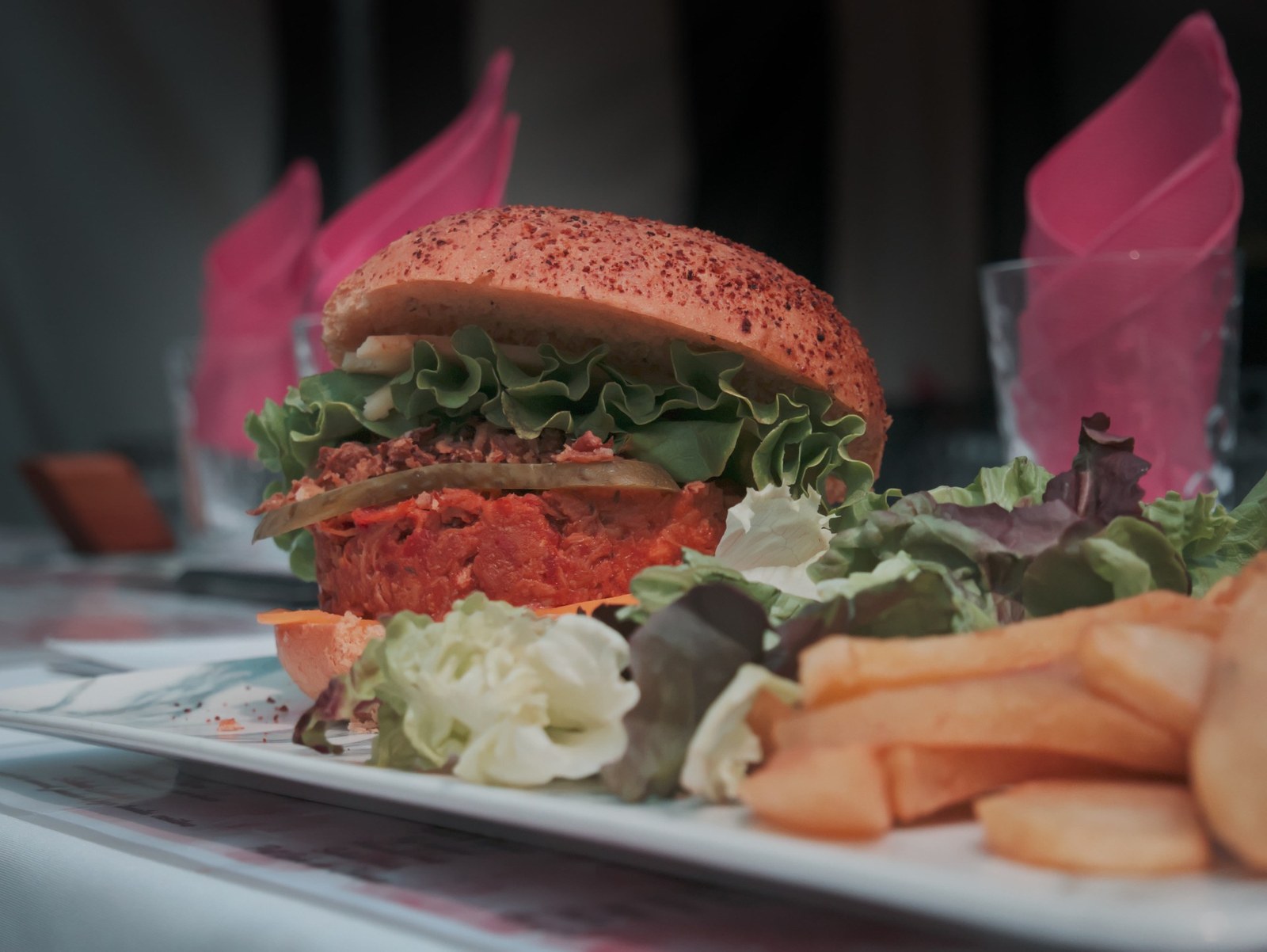Le burger, gros plan
